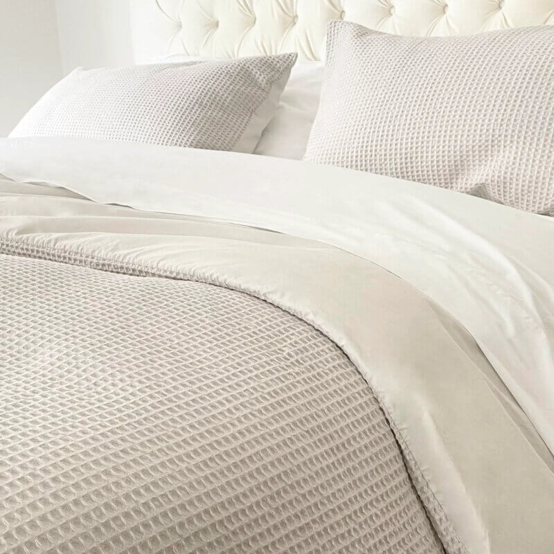 housse de coton gaufrée,waffle,beige , fait au Canada by Cuddle Down