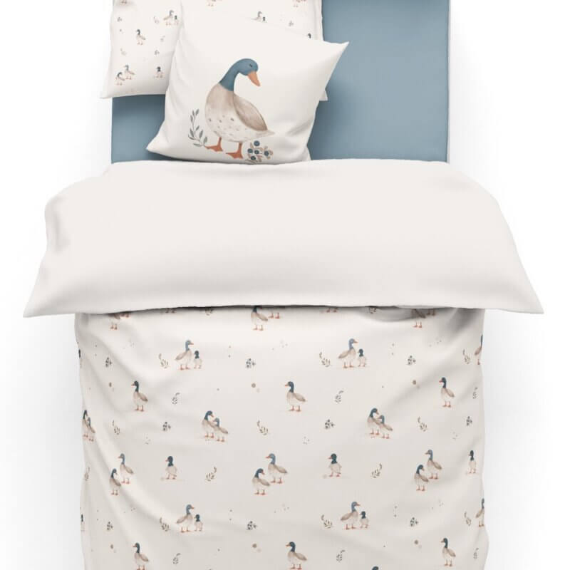Housse de couette canards pour enfant, motifs doux illustrés de canards dans des tons beige et bleu, literie enfant fabriquée au Québec